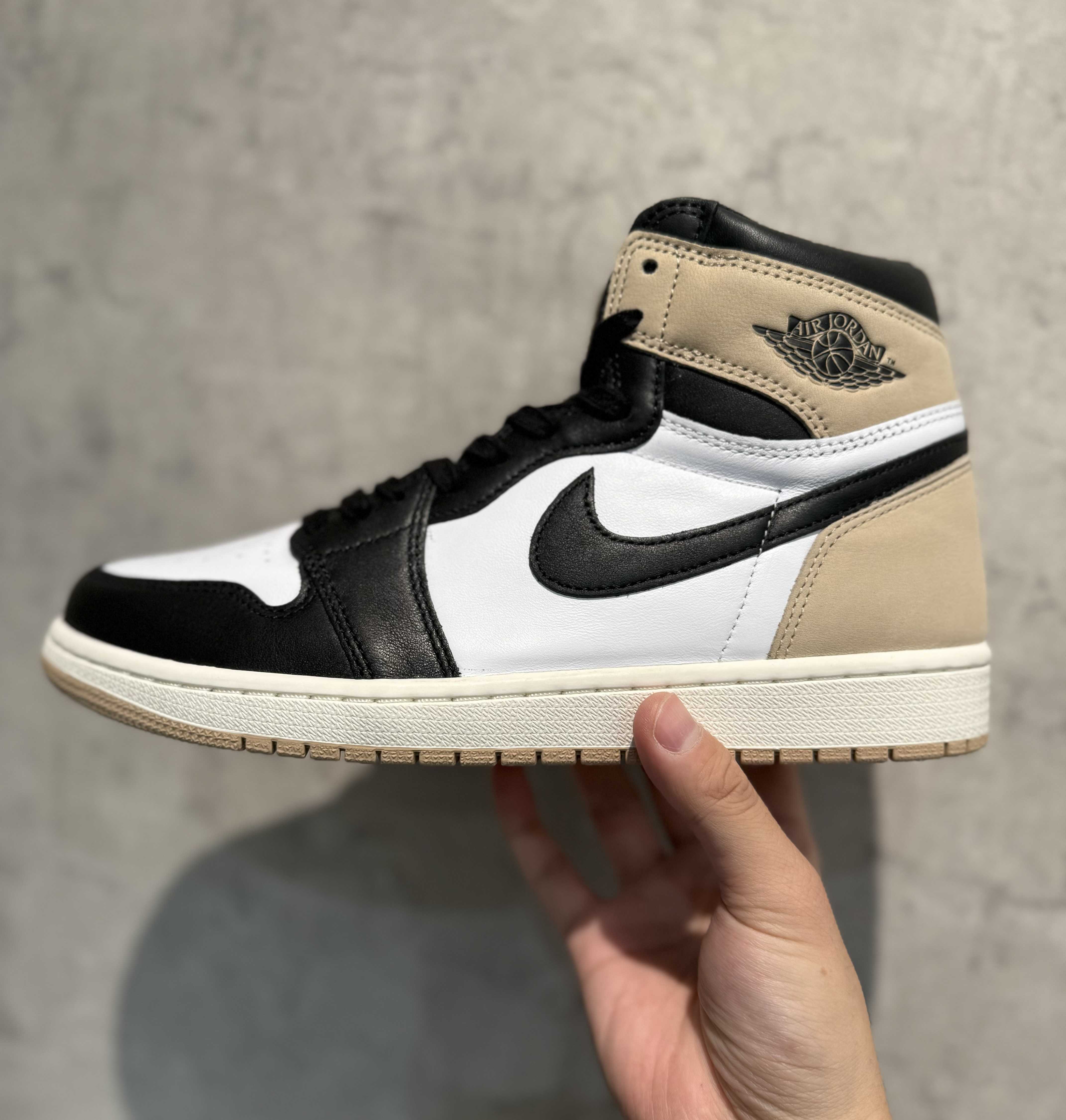 ★RESTOCK★　NIKE　W　AIR　JORDAN　1　RETRO　HI OG