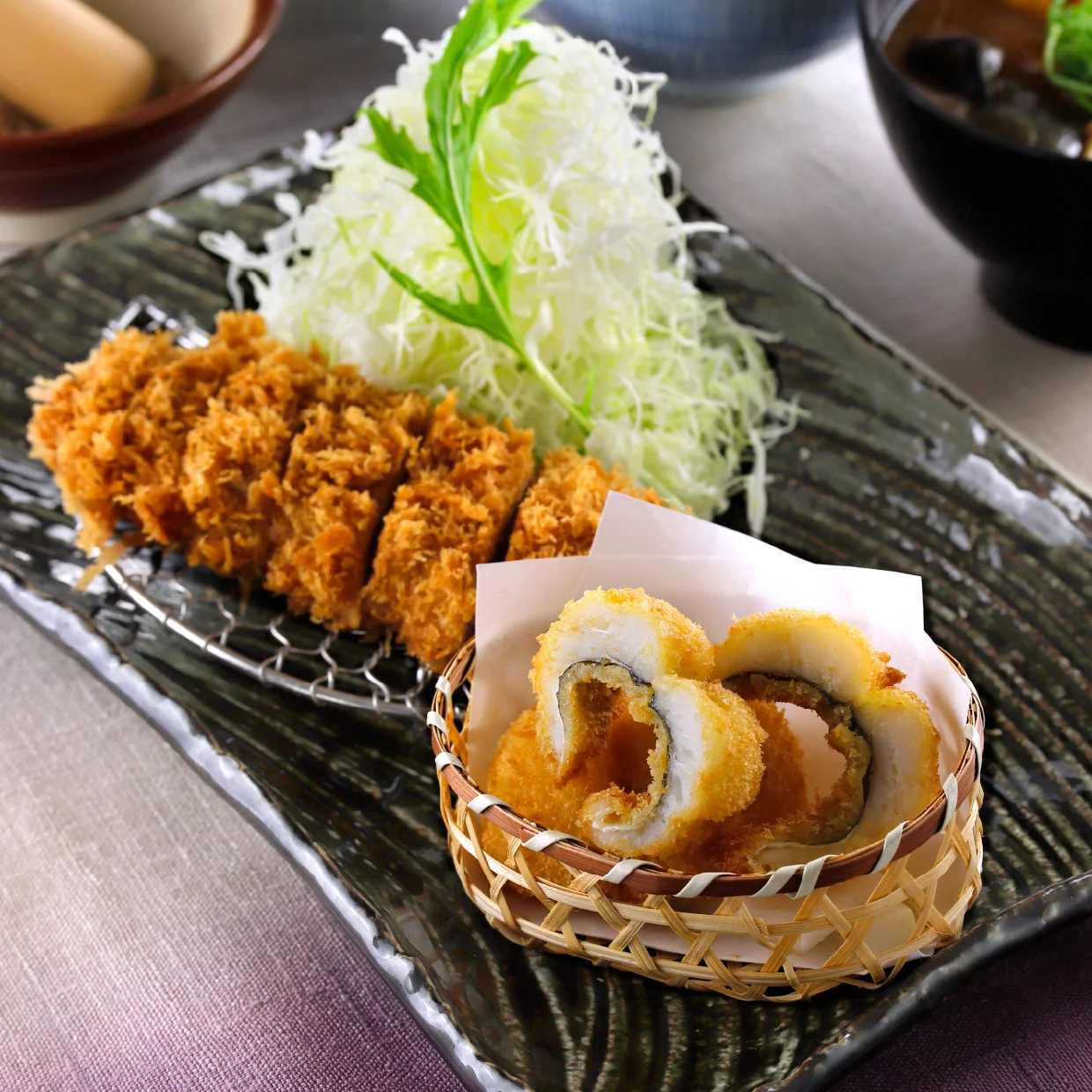 【季節のおすすめ】鱧かつとヒレかつ(梅おろし添え)