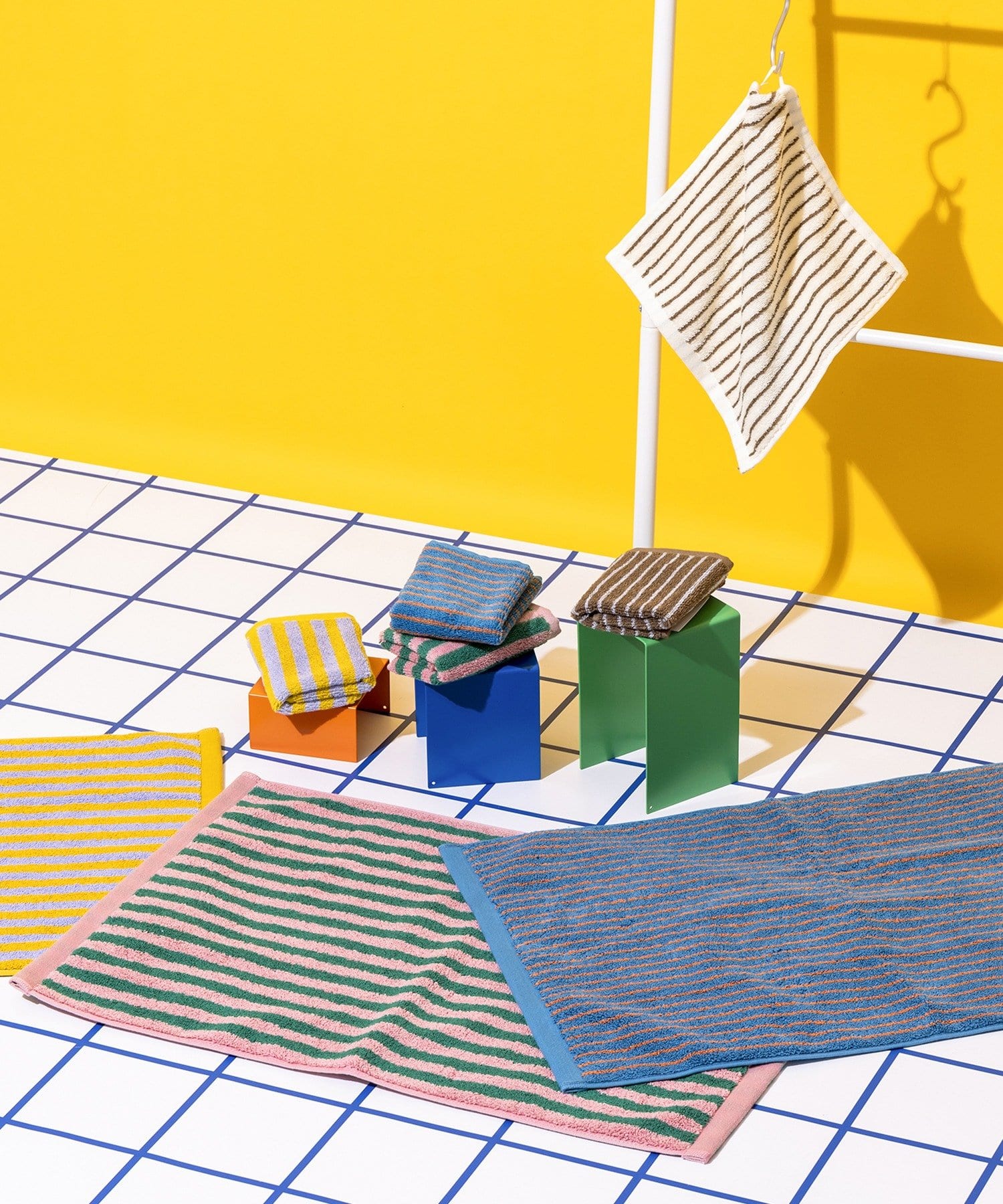 カラフルなストライプ柄!