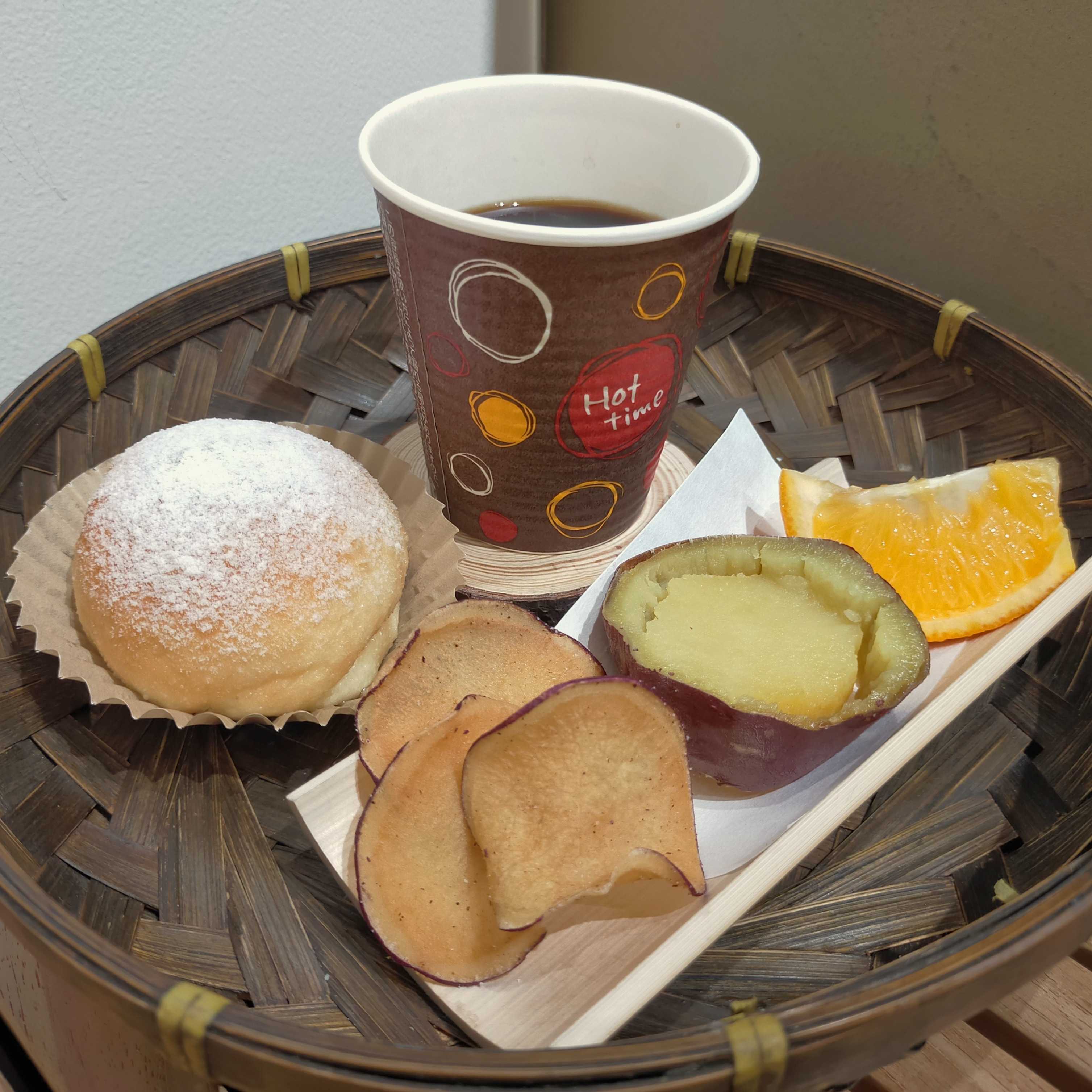 ちょっと 一服しよか。 A Moment of Rest from the Fields